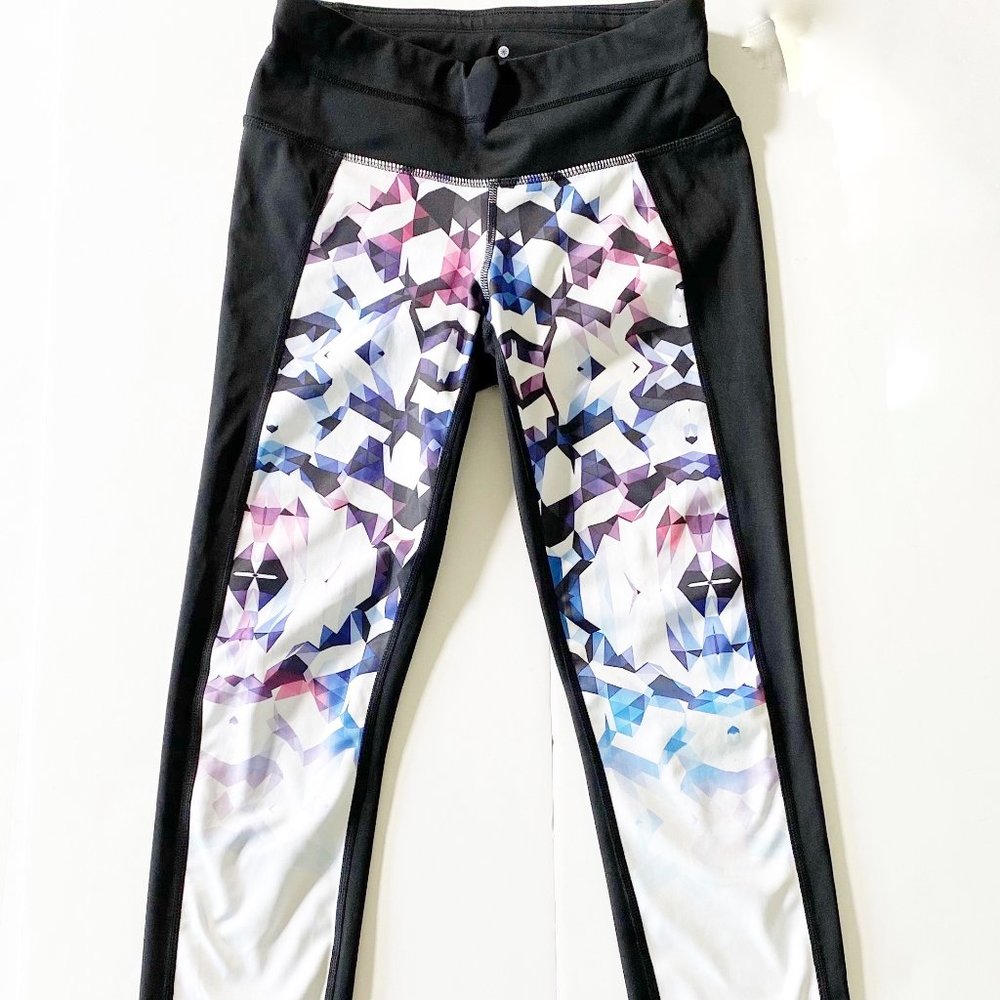 ATHLETA geometric capri XXS